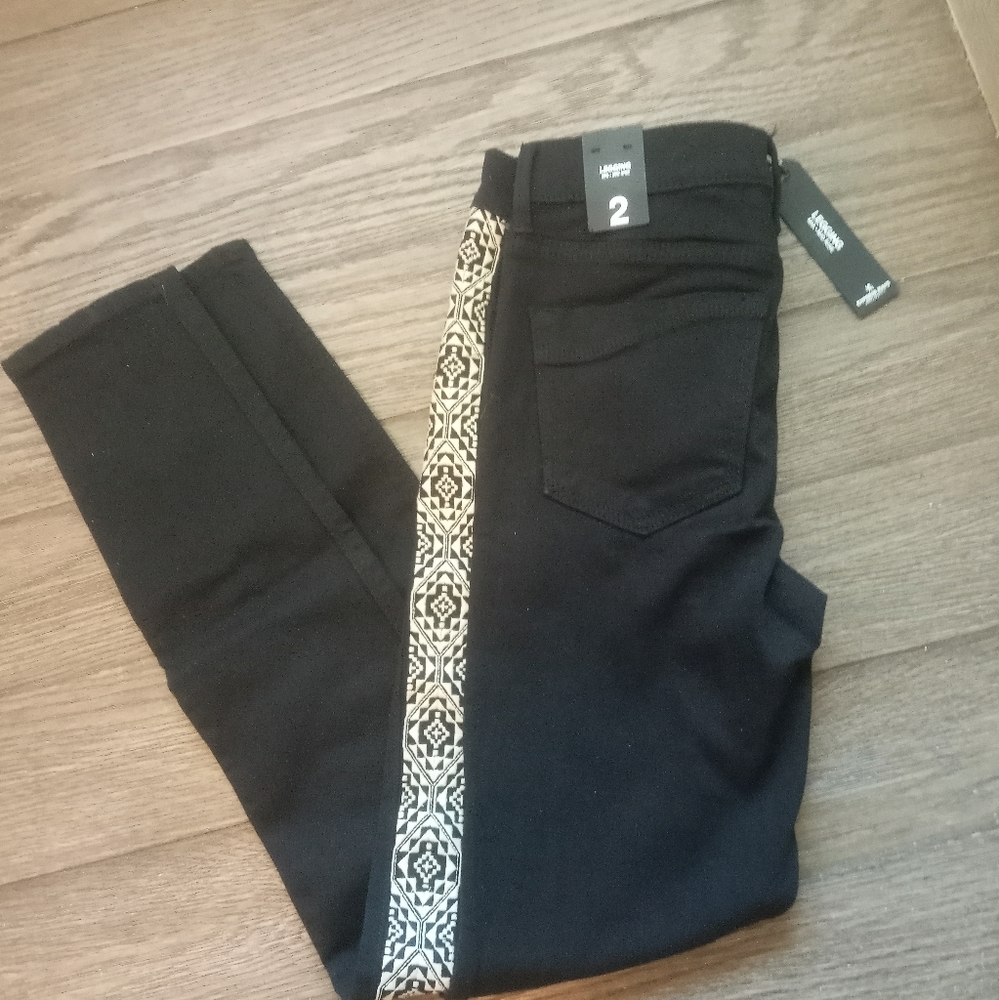 NWT Express Mia Mid Rise Jean Leggings Black Size 2